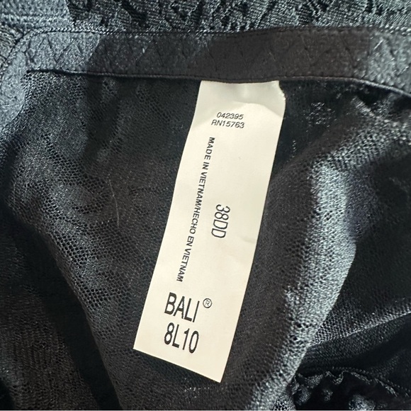 Bali Black Shapewear Bodysuit with Adjustable Straps with underwire - Picture 3 of 5